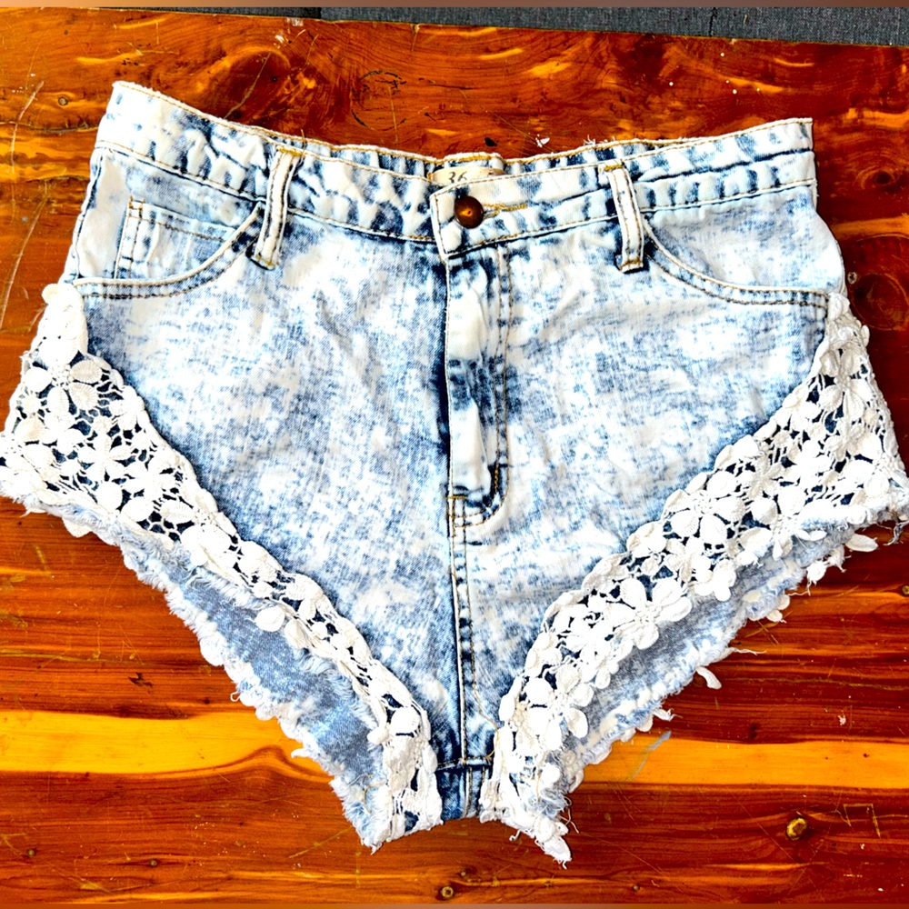 Distressed Floral Lacy Jean Shorts